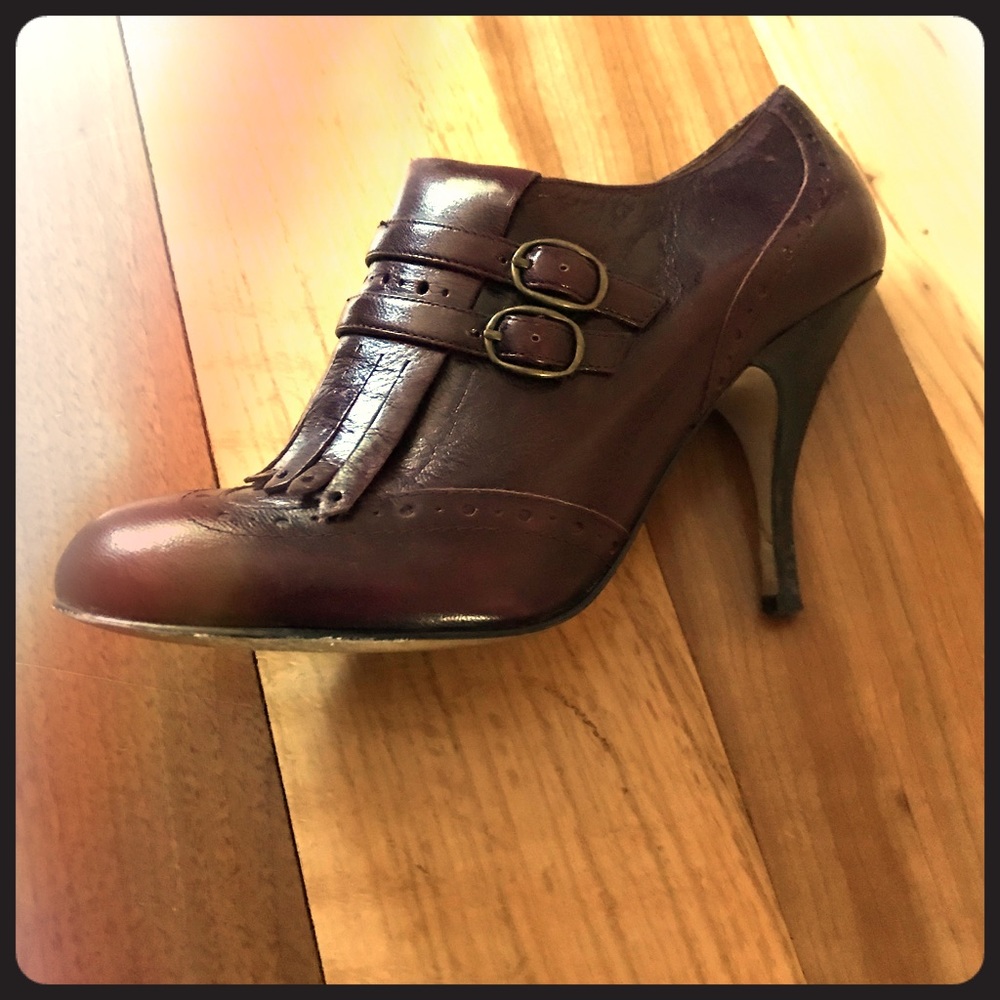 Cute ankle booties - almost brand new!!